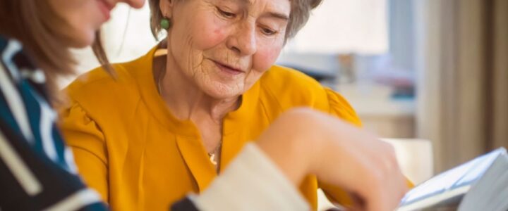 6 Thoughtful Tips for Visiting a Loved One in Memory Care A daughter visiting a loved one in memory care